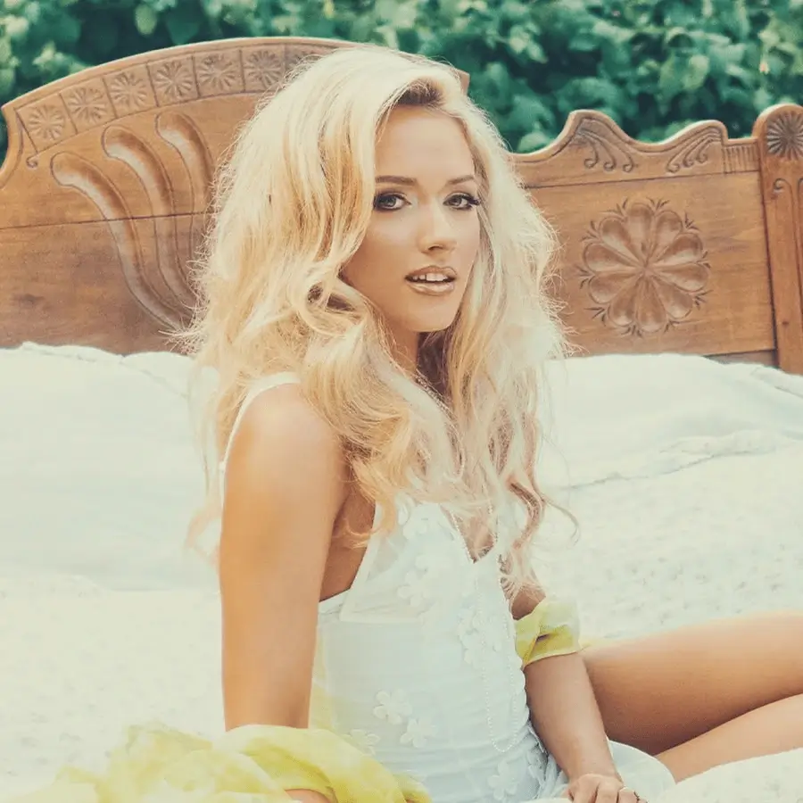 Emily Ann Roberts Biography And 5 Inspiring Facts About Her Rise 4 Emily Ann Roberts Biography