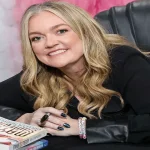 Colleen Hoover Biography: Best-Selling Author Profile Colleen Hoover Biography